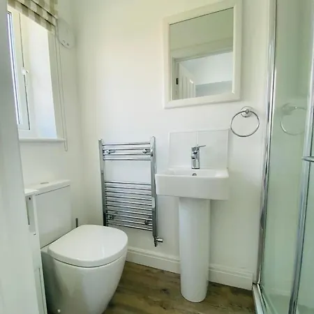 Ferienhaus Pearl & Spice Hideaways - 2 Two Bedroom Cottages Nearby - Part Of The The Bay Filey Holiday Village With Pool, Gym And Direct Beach Access, Pub, Restaurant, Tennis And Meadows Walks