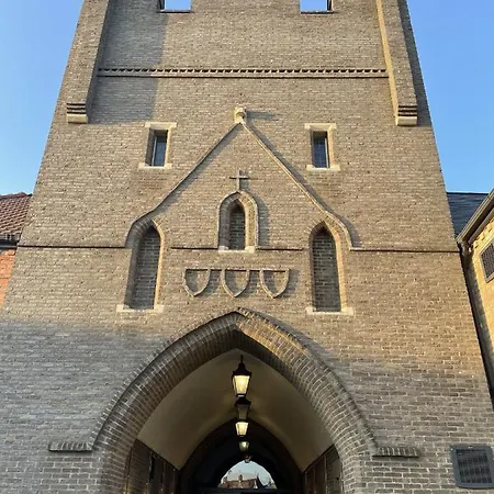 Pearl & Spice Hideaways - 2 Two Bedroom Cottages Nearby - Part Of The The Bay Filey Holiday Village With Pool, Gym And Direct Beach Access, Pub, Restaurant, Tennis And Meadows Walks *