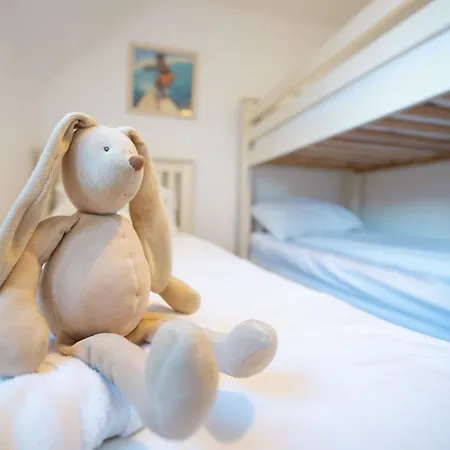 Pearl & Spice Hideaways - 2 Two Bedroom Cottages Nearby - Part Of The The Bay Filey Holiday Village With Pool, Gym And Direct Beach Access, Pub, Restaurant, Tennis And Meadows Walks Ferienhaus