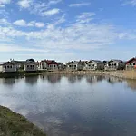 Pearl & Spice Hideaways - 2 Two Bedroom Nearby - Part Of The The Bay Filey Village With Pool, Gym And Direct Access, Pub, Restaurant, Tennis And Meadows Walks Tatil Evi