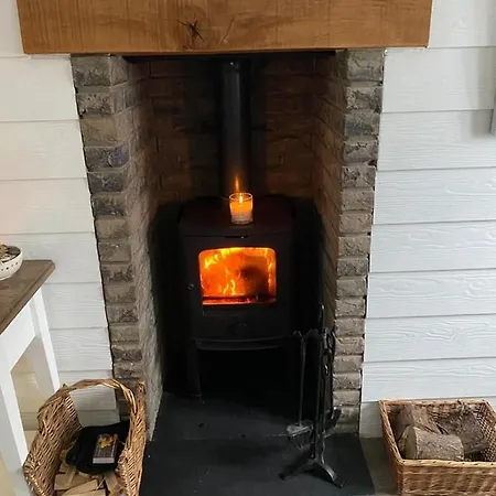 Feriehus Pearl & Spice Hideaways - 2 Two Bedroom Nearby - Part Of The The Bay Filey Village With Pool, Gym And Direct Access, Pub, Restaurant, Tennis And Meadows Walks Reighton