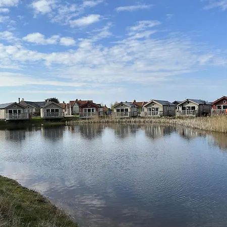 Pearl & Spice Hideaways - 2 Two Bedroom Nearby - Part Of The The Bay Filey Village With Pool, Gym And Direct Access, Pub, Restaurant, Tennis And Meadows Walks Prázdninový dům