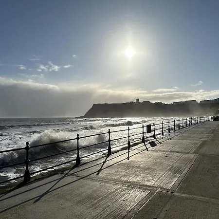Pearl & Spice Hideaways - 2 Two Bedroom Nearby - Part Of The The Bay Filey Village With Pool, Gym And Direct Access, Pub, Restaurant, Tennis And Meadows Walks Prázdninový dům