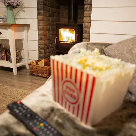 Tatil Evi Pearl & Spice Hideaways - 2 Two Bedroom Nearby - Part Of The The Bay Filey Village With Pool, Gym And Direct Access, Pub, Restaurant, Tennis And Meadows Walks *